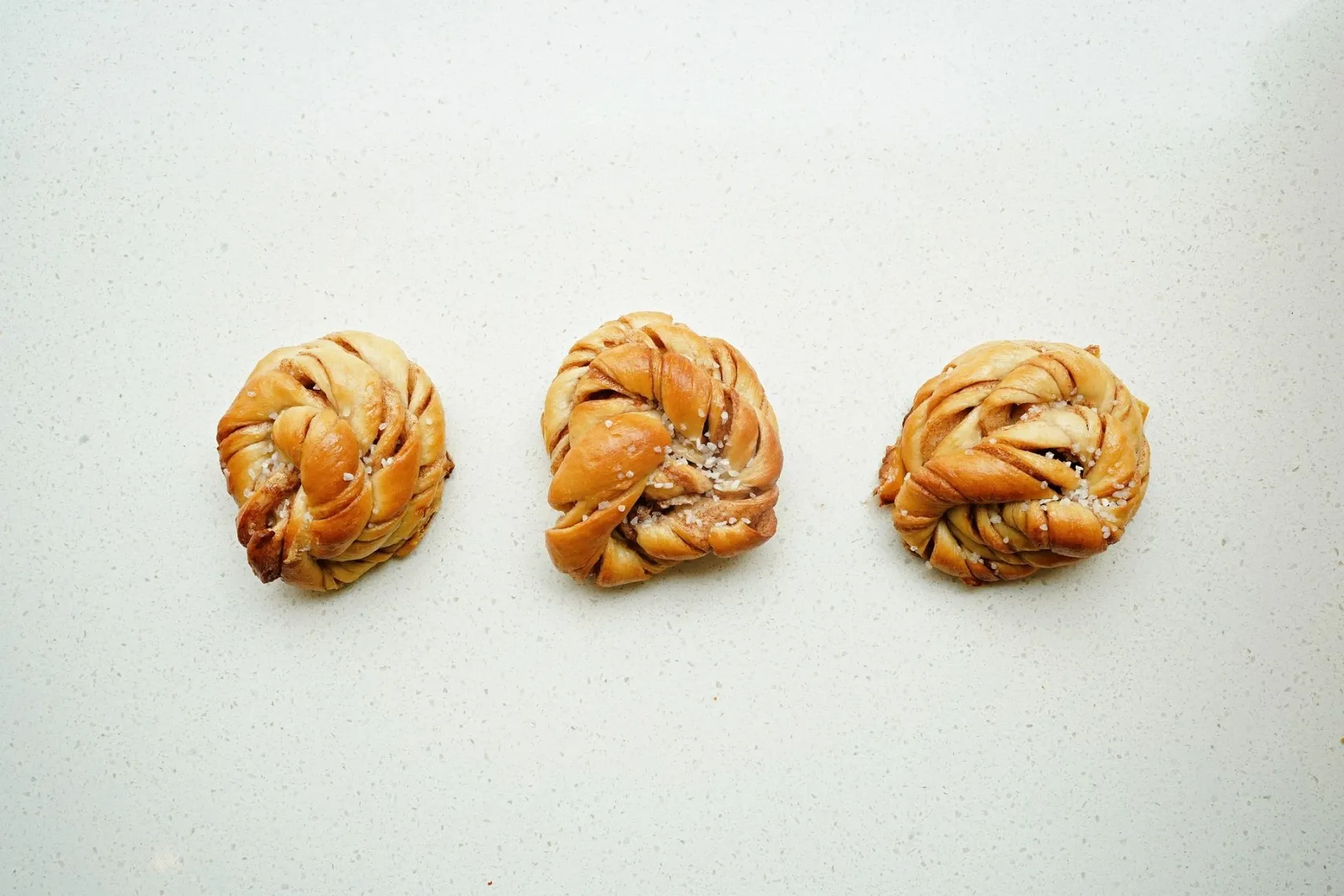 [3051-1010] Cinnamon buns