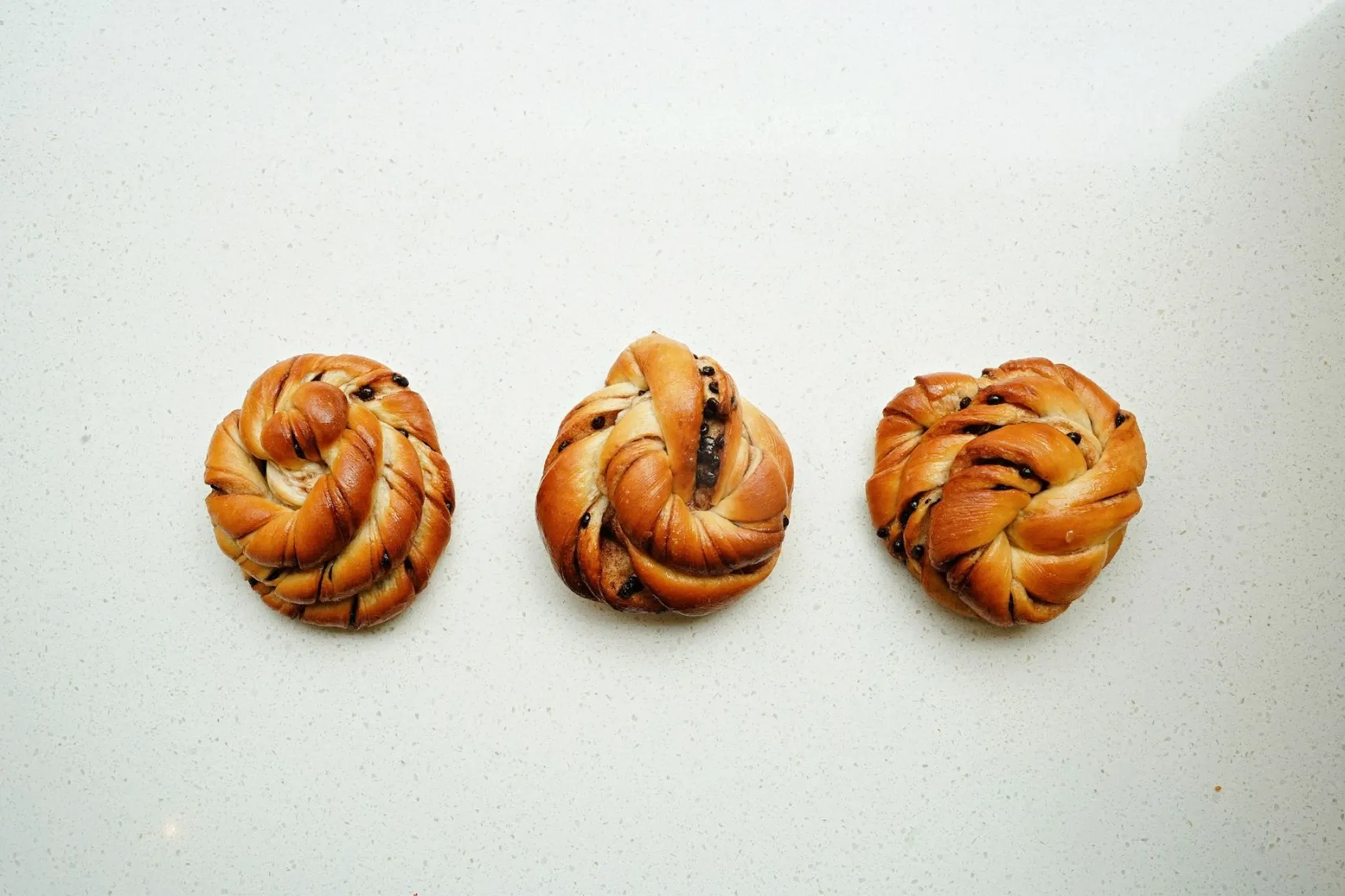 [3053-1010] Chocolate buns