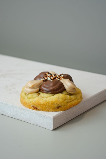 [C4] Cookie Bueno